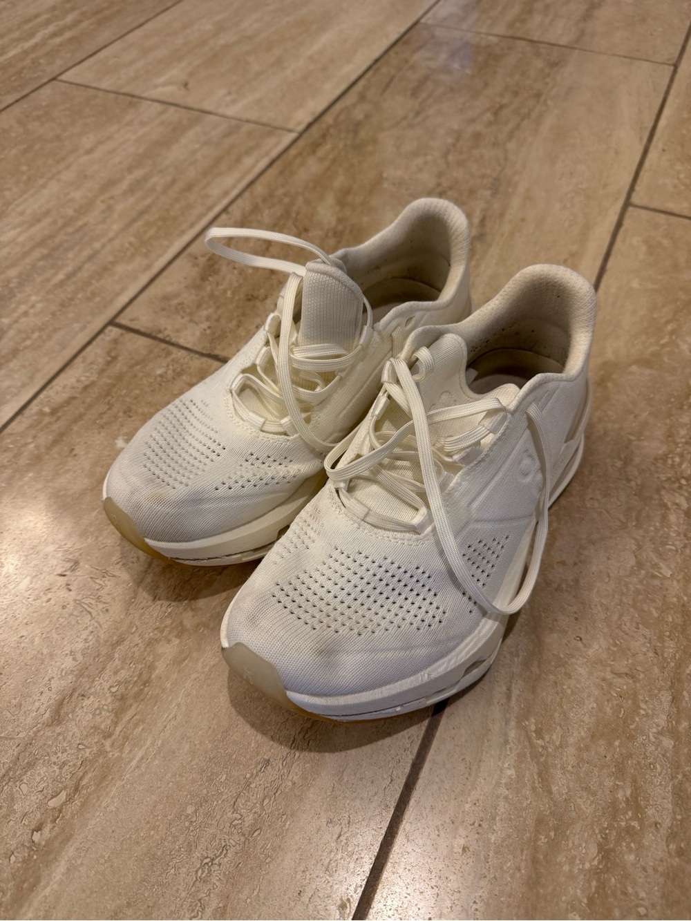 On Running Women's Cream/White Athletic Shoes